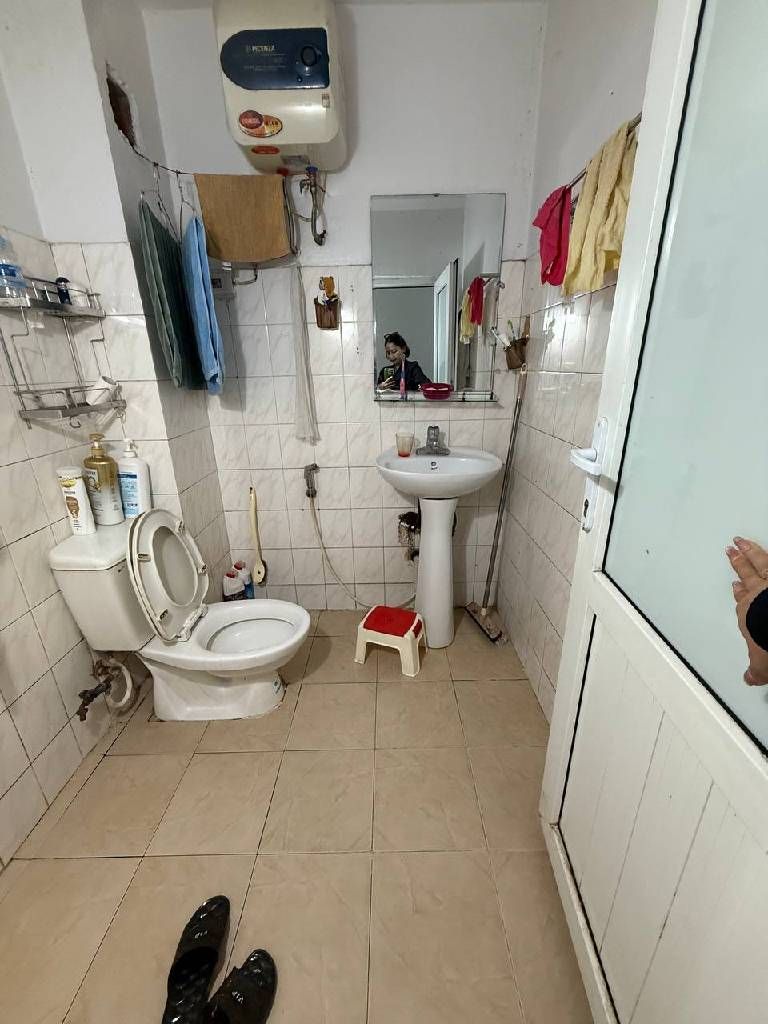 Bán nhà Lê Trọng Tấn - diện tích 71.1m2 3 tầng - Ô tô đỗ cửa - giá 15,6 tỷ