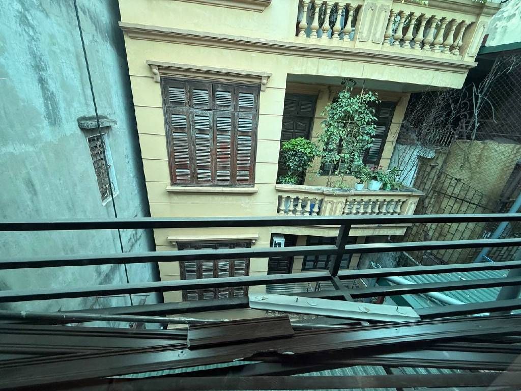 Bán nhà Bạch Mai - diện tích 95m2 2 tầng - 3 phòng ngủ - giá 3,89 tỷ