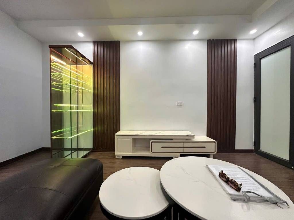 Bán nhà Bạch Mai - diện tích 95m2 2 tầng - 3 phòng ngủ - giá 3,89 tỷ