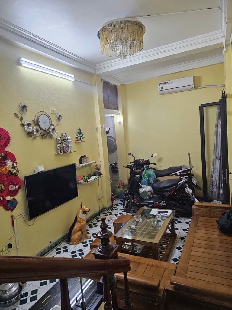 Bán nhà Đông Thiên - diện tích 23,3m2 4 tầng - Nhà 4 tầng khung cột bê tông - giá 4,8 tỷ