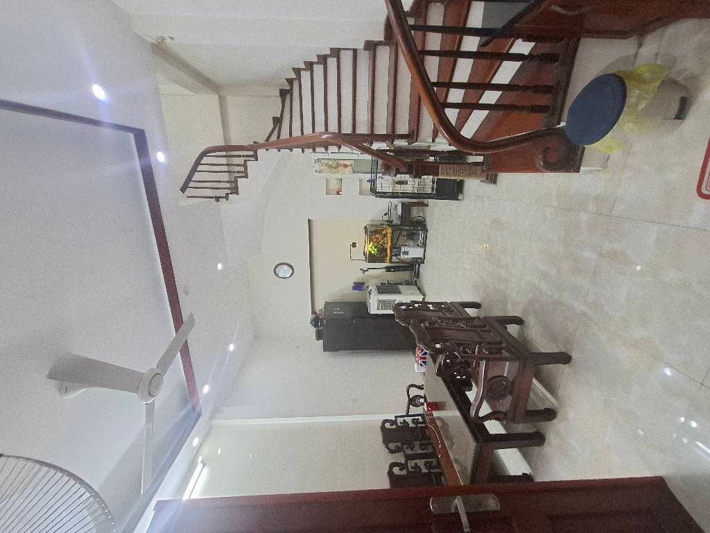 Bán nhà Lĩnh Nam - diện tích 35m2 4 tầng - Ngõ nông gần chợ - giá 8,1 tỷ