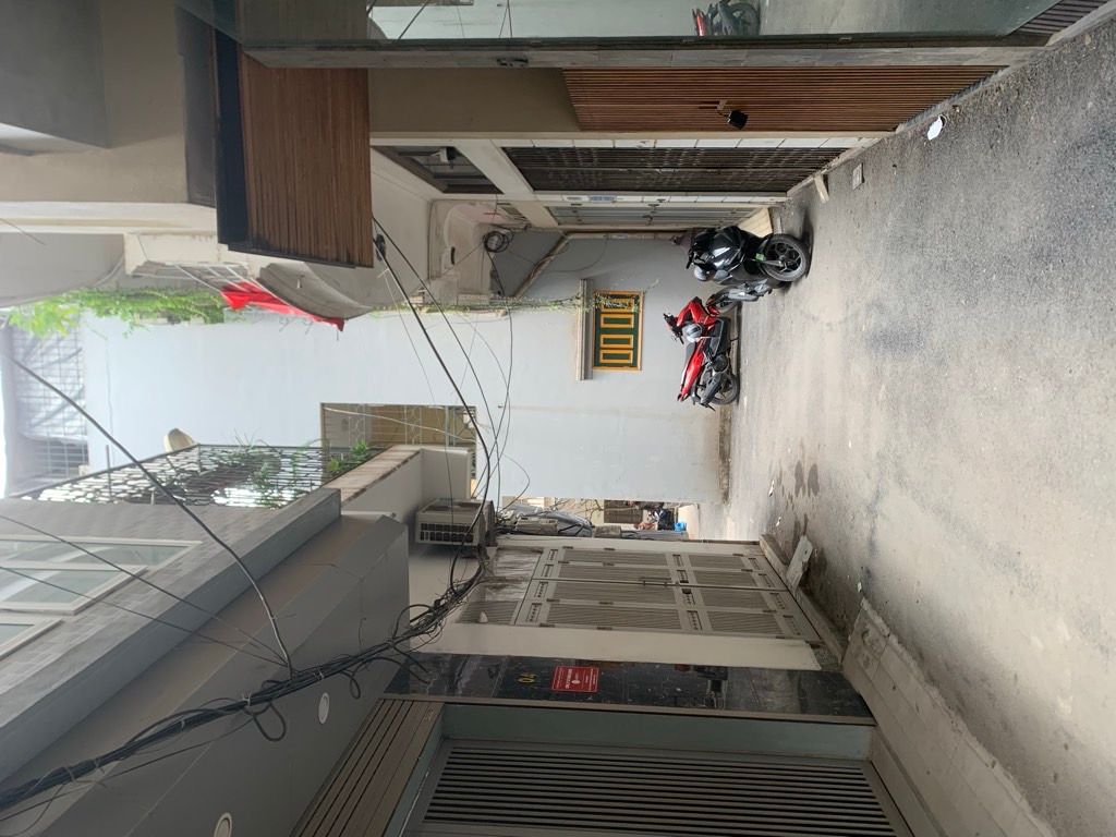 Bán nhà Khuất Duy Tiến - diện tích 41.8m2 1 tầng - Ô tô vào nhà - giá 15,2 tỷ