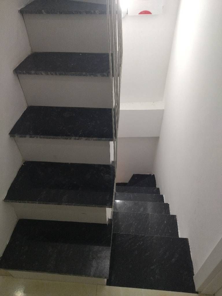 Bán nhà Hoàng Mai - diện tích 37m2 5 tầng - Sổ Đỏ Chính Chủ - giá 9,55 tỷ