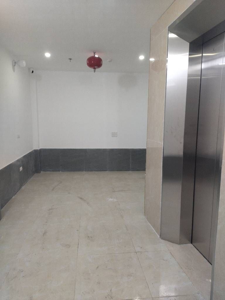 Bán nhà Hoàng Mai - diện tích 37m2 5 tầng - Sổ Đỏ Chính Chủ - giá 9,55 tỷ