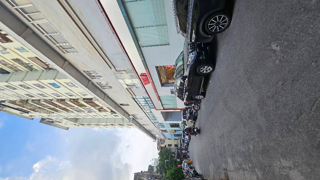 Bán nhà Lạc Trung - diện tích 44.2m2 5 tầng - Ô TÔ VÀO NHÀ - giá 17,8 tỷ