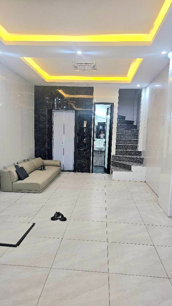 Bán nhà Lạc Trung - diện tích 44.2m2 5 tầng - Ô TÔ VÀO NHÀ - giá 17,8 tỷ