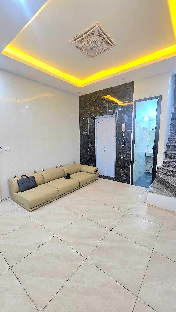 Bán nhà Lạc Trung - diện tích 44.2m2 5 tầng - Ô TÔ VÀO NHÀ - giá 17,8 tỷ