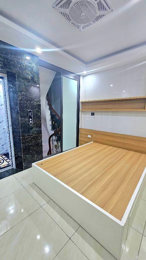 Bán nhà Lạc Trung - diện tích 44.2m2 5 tầng - Ô TÔ VÀO NHÀ - giá 17,8 tỷ