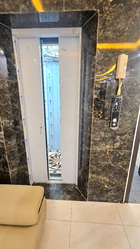 Bán nhà Lạc Trung - diện tích 44.2m2 5 tầng - Ô TÔ VÀO NHÀ - giá 17,8 tỷ