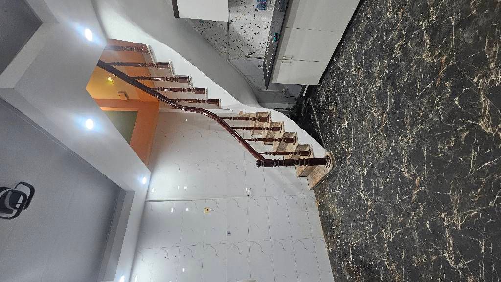 Bán nhà Tân Mai - diện tích 16m2 5 tầng - Nhà đẹp đủ đồ nội thất ở ngay - giá 3,26 tỷ