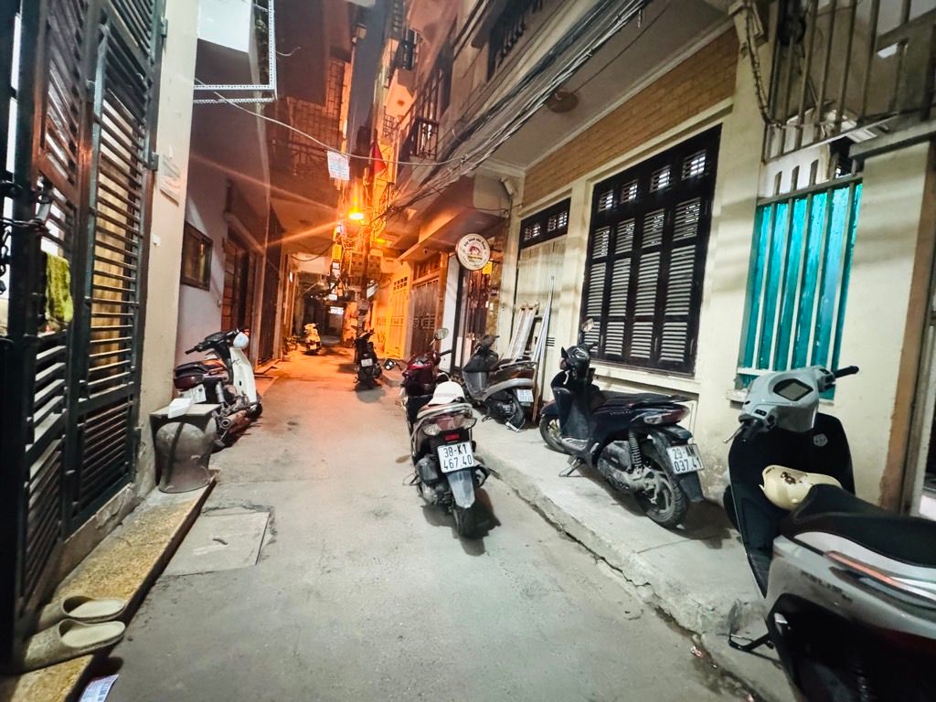 Bán nhà Phương Mai - diện tích 32m2 5 tầng - Ngõ 15 Phương Mai - giá 8,6 tỷ