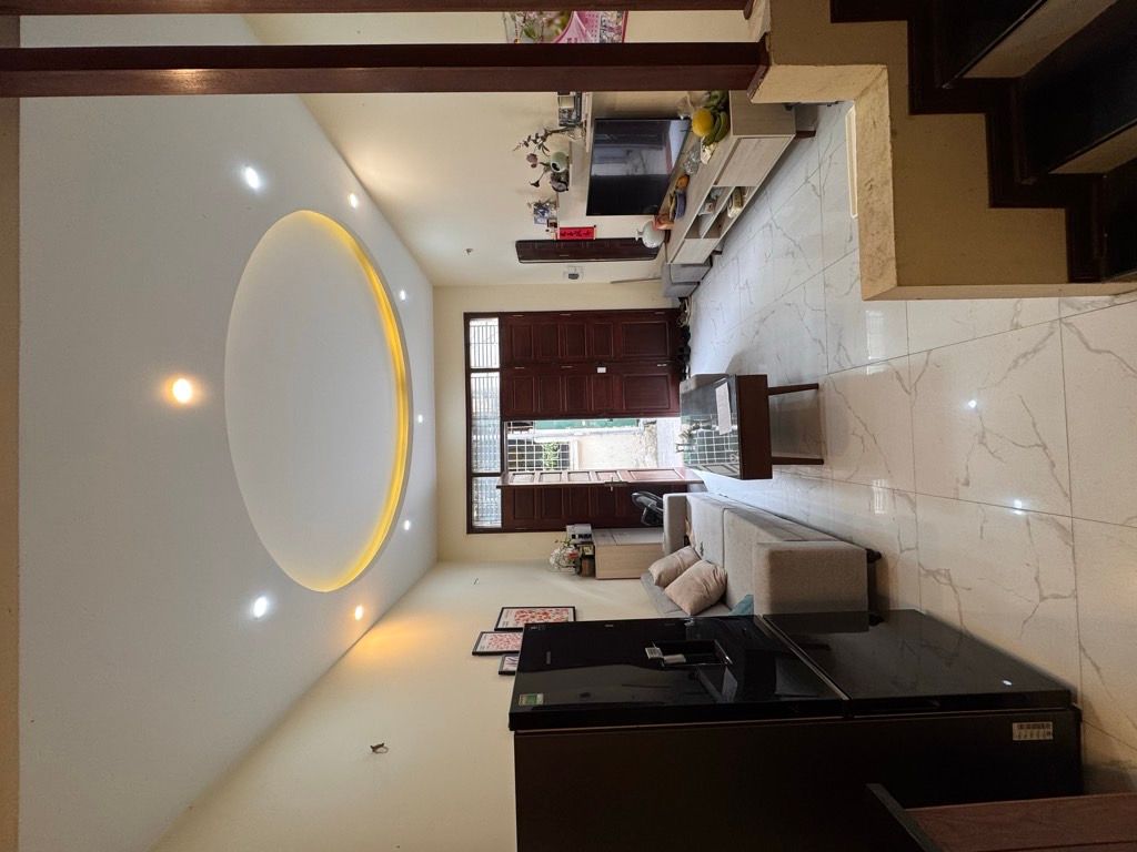 Bán nhà Vĩnh Hưng - diện tích 30,6m2 5 tầng - Lô góc, ngõ thông - giá 7,8 tỷ