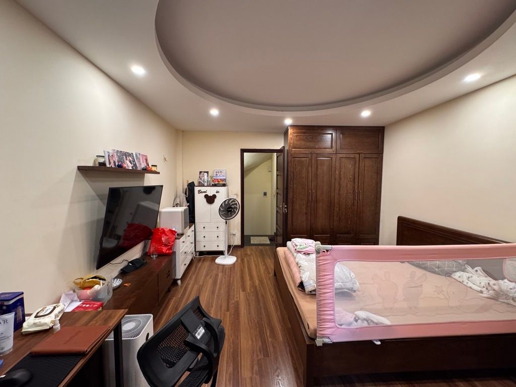 Bán nhà Vĩnh Hưng - diện tích 30,6m2 5 tầng - Lô góc, ngõ thông - giá 7,8 tỷ