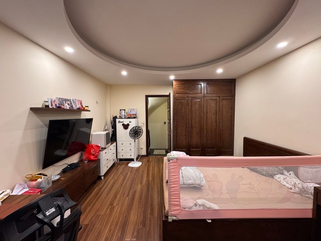 Bán nhà Vĩnh Hưng - diện tích 30,6m2 5 tầng - Lô góc, ngõ thông - giá 7,8 tỷ