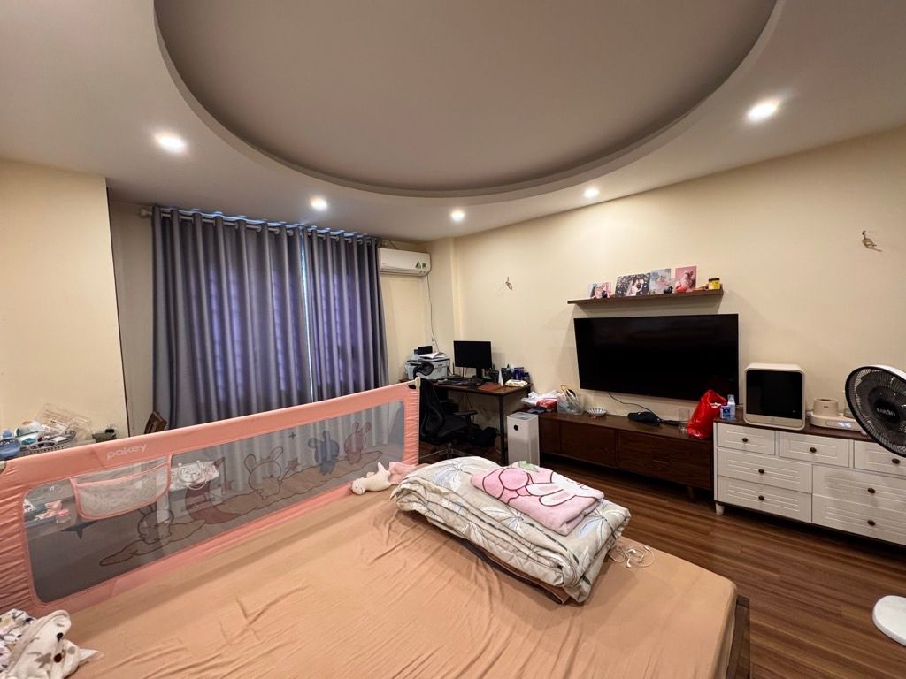 Bán nhà Vĩnh Hưng - diện tích 30,6m2 5 tầng - Lô góc, ngõ thông - giá 7,8 tỷ