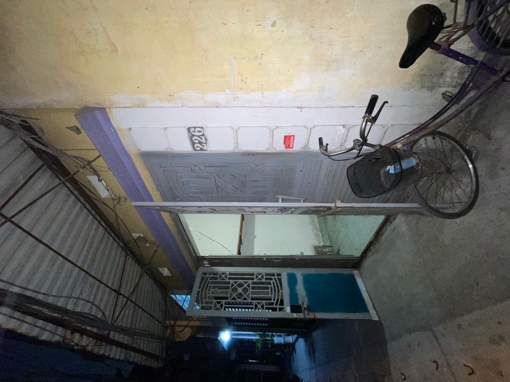 Bán nhà Vũ Tông Phan - diện tích 43.2m2 2 tầng - Nhà dân xây chắc chắn - giá 3,35 tỷ