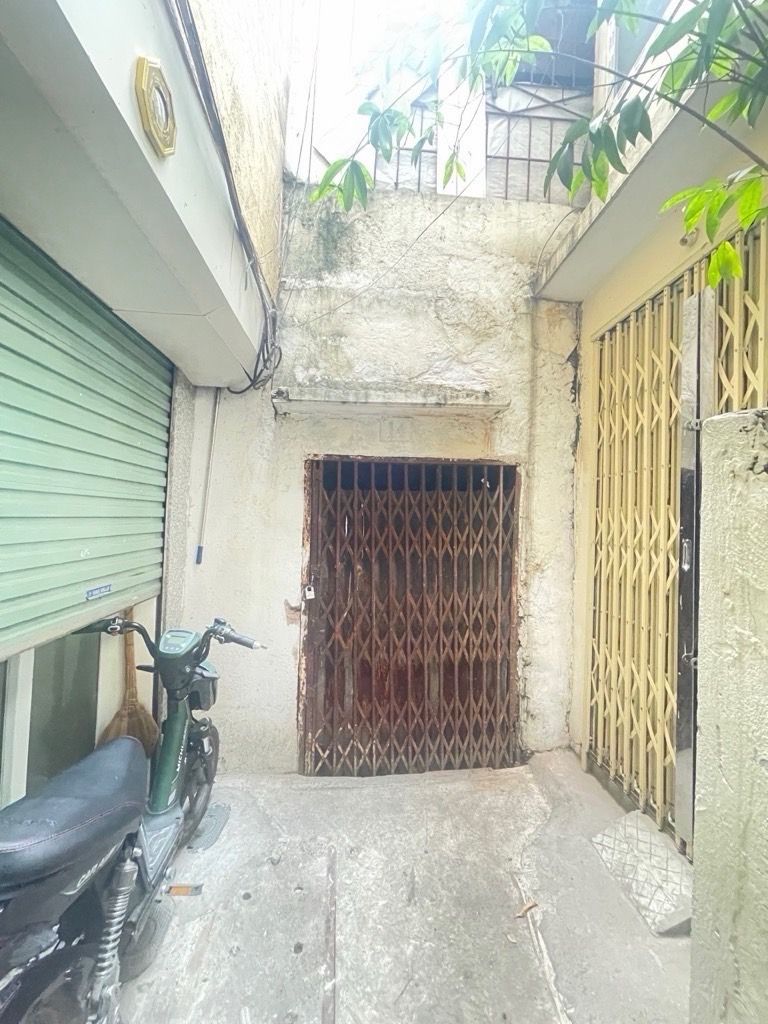 Bán nhà Cát Linh - diện tích 36,5m2 2 tầng - GẦN PHỐ NHIỀU TIỆN ÍCH - giá 7 tỷ