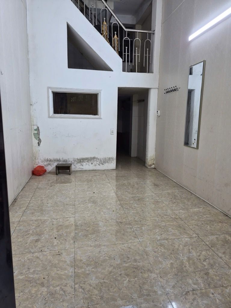 Bán nhà Minh Khai - diện tích 24,8m2 4 tầng - Ô tô sát cửa - giá 7,5 tỷ