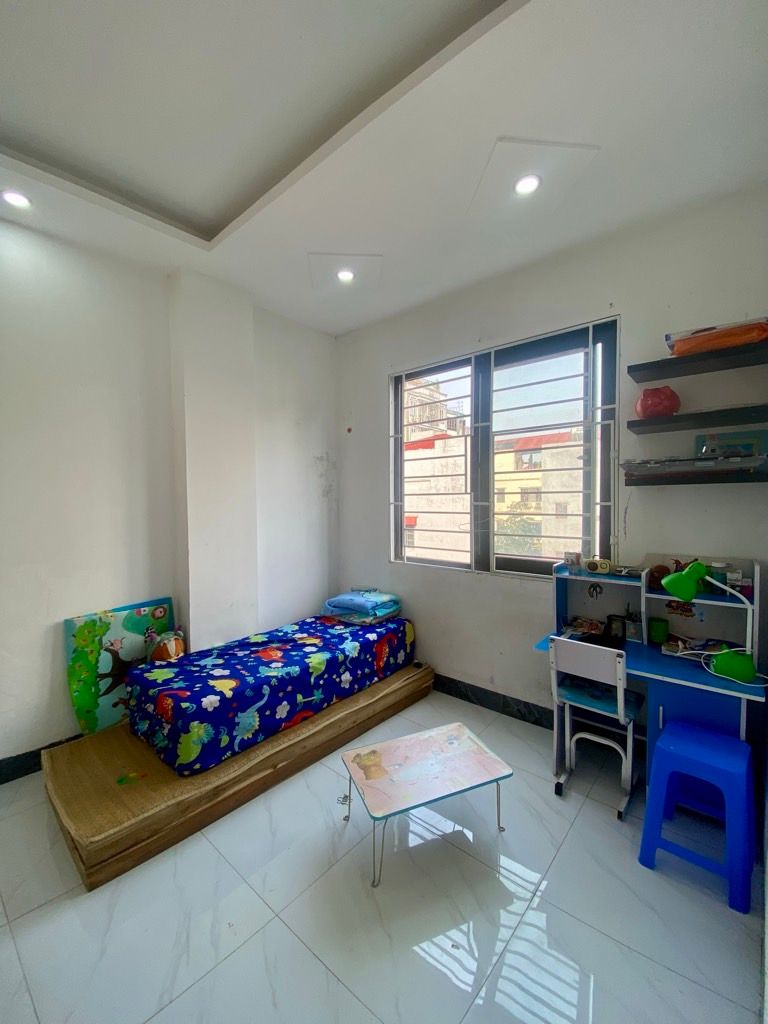 Bán nhà Quan Nhân - diện tích 52m2 1 tầng - thang máy - giá 2,8 tỷ