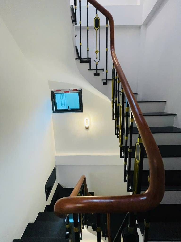 Bán nhà Nguyễn Chính - diện tích 31m2 5 tầng - gần ô tô - giá 9,3 tỷ