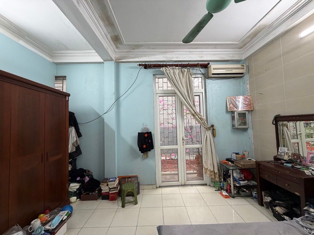 Bán nhà Trương Định - diện tích 38m2 5 tầng - Ô TÔ ĐỖ CỬA - giá 18 tỷ