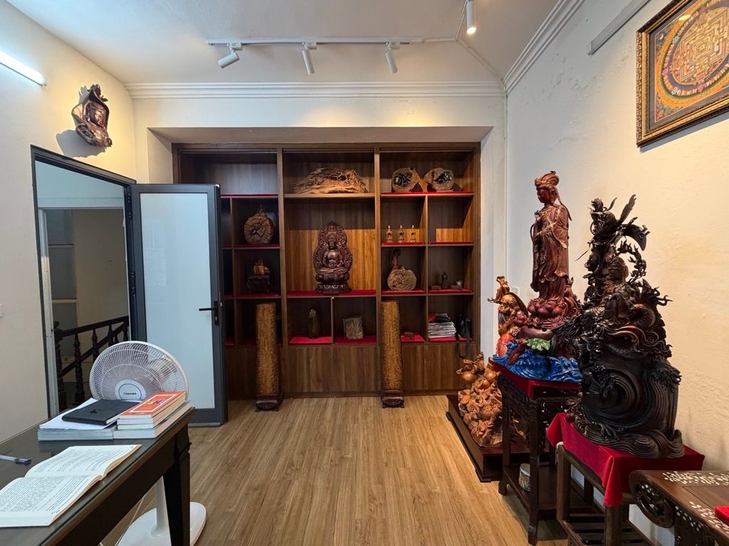 Bán nhà Trương Định - diện tích 38m2 5 tầng - Ô TÔ ĐỖ CỬA - giá 18 tỷ