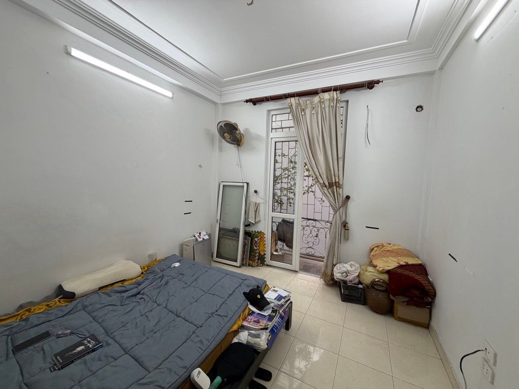 Bán nhà Trương Định - diện tích 38m2 5 tầng - Ô TÔ ĐỖ CỬA - giá 18 tỷ