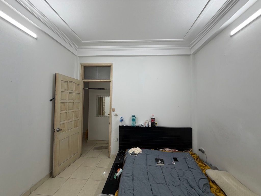 Bán nhà Trương Định - diện tích 38m2 5 tầng - Ô TÔ ĐỖ CỬA - giá 18 tỷ