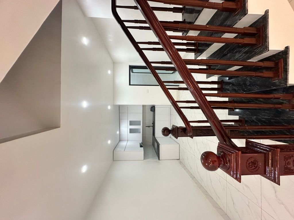 Bán nhà Định Công Hạ - diện tích 43.2m2 4 tầng - Ngõ thông, gần ô tô - giá 3,7 tỷ