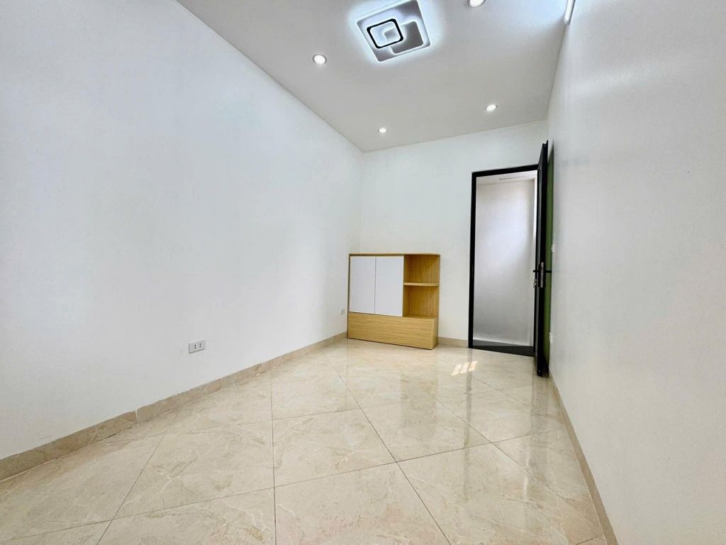 Bán nhà Đình Đông - diện tích 16,6m2 4 tầng - Nhà riêng full nội thất - giá 5 tỷ