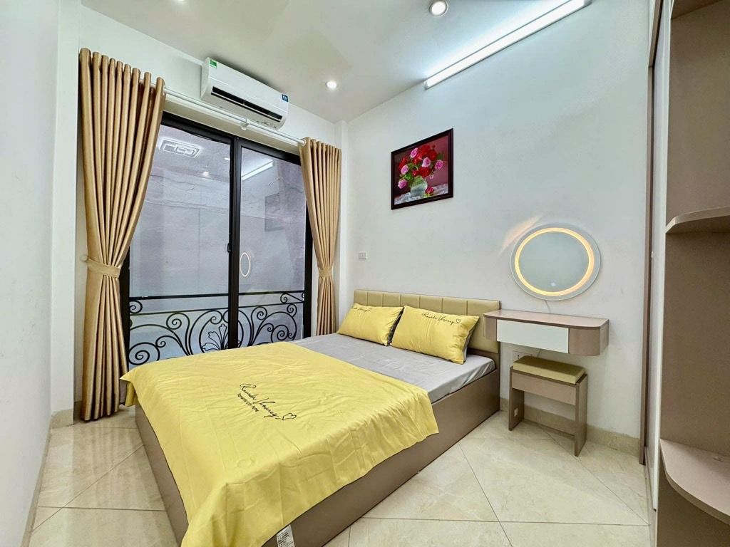 Bán nhà Đình Đông - diện tích 16,6m2 4 tầng - Nhà riêng full nội thất - giá 5 tỷ