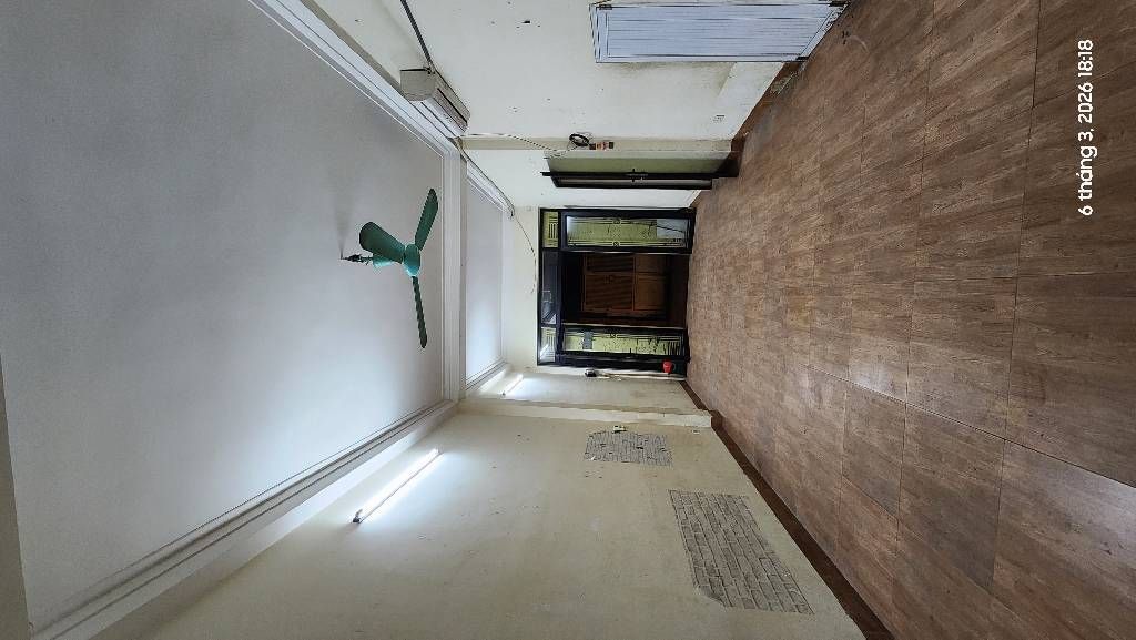 Bán nhà Bùi Xương Trạch - diện tích 38m2 3 tầng - Mặt ngõ thông ô tô tránh - giá 5,25 tỷ