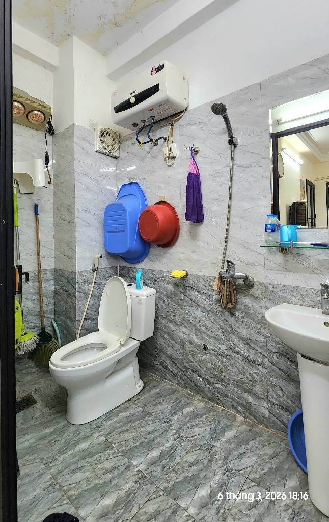 Bán nhà Bùi Xương Trạch - diện tích 38m2 3 tầng - Mặt ngõ thông ô tô tránh - giá 5,25 tỷ