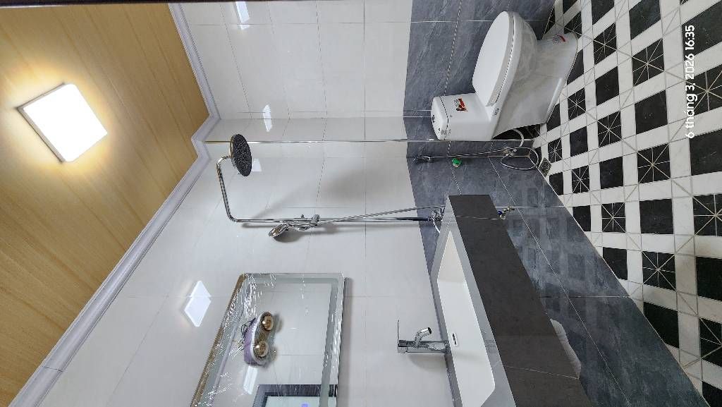 Bán nhà Bùi Xương Trạch - diện tích 42m2 3 tầng - Lô góc thoáng sáng - giá 6,2 tỷ