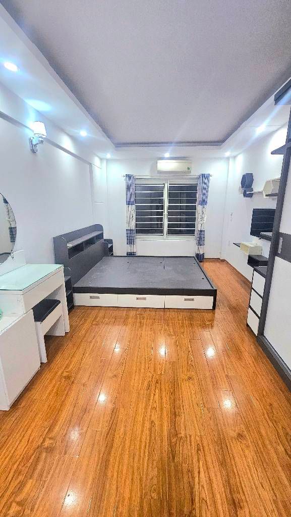 Bán nhà Nam Dư - diện tích 30m2 4 tầng - ô tô đỗ cổng - giá 6,9 tỷ