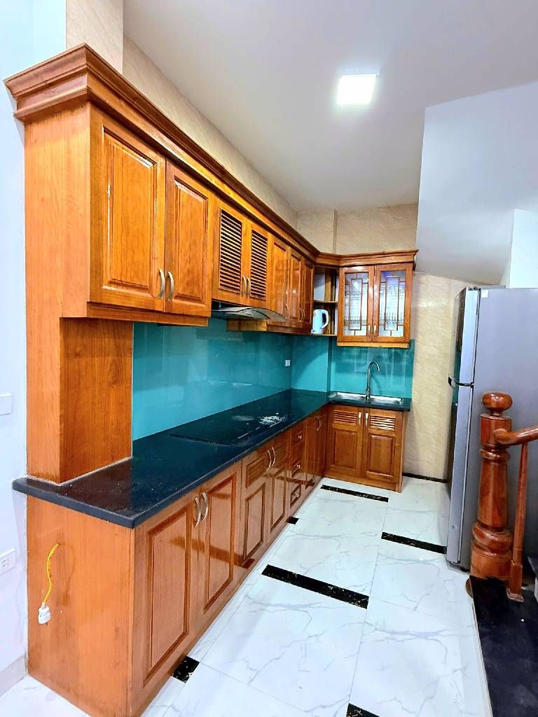 Bán nhà Nam Dư - diện tích 30m2 4 tầng - ô tô đỗ cổng - giá 6,9 tỷ