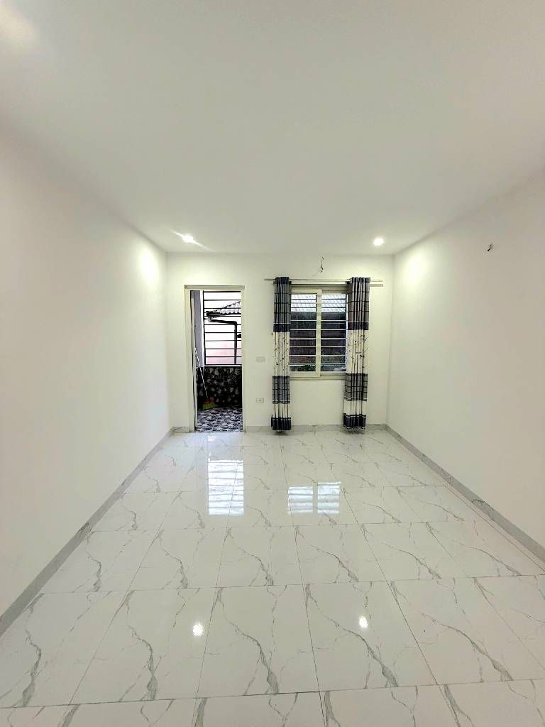 Bán nhà Nam Dư - diện tích 30m2 4 tầng - ô tô đỗ cổng - giá 6,9 tỷ