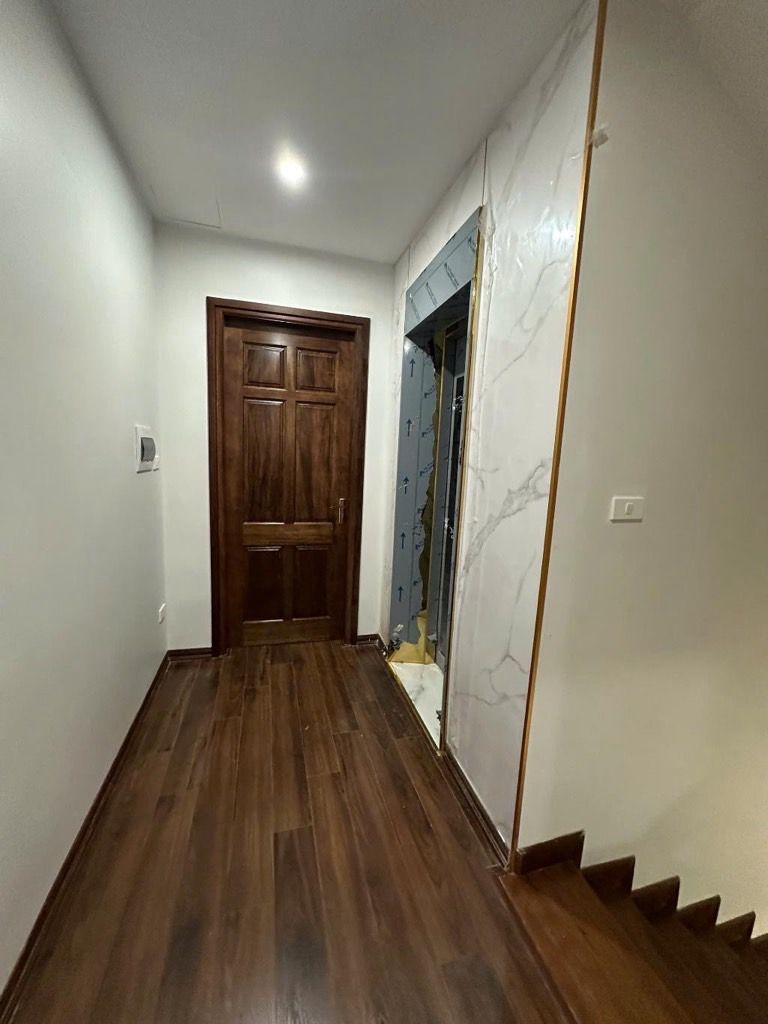 Bán nhà Minh Khai - diện tích 55.9m2 6 tầng - Ô tô đỗ cửa - giá 16,9 tỷ