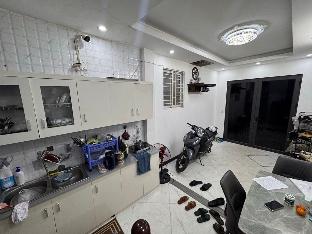 Bán nhà Bùi Xương Trạch - diện tích 21m2 4 tầng - Nhà lô góc 2 mặt thoáng - giá 3,2 tỷ