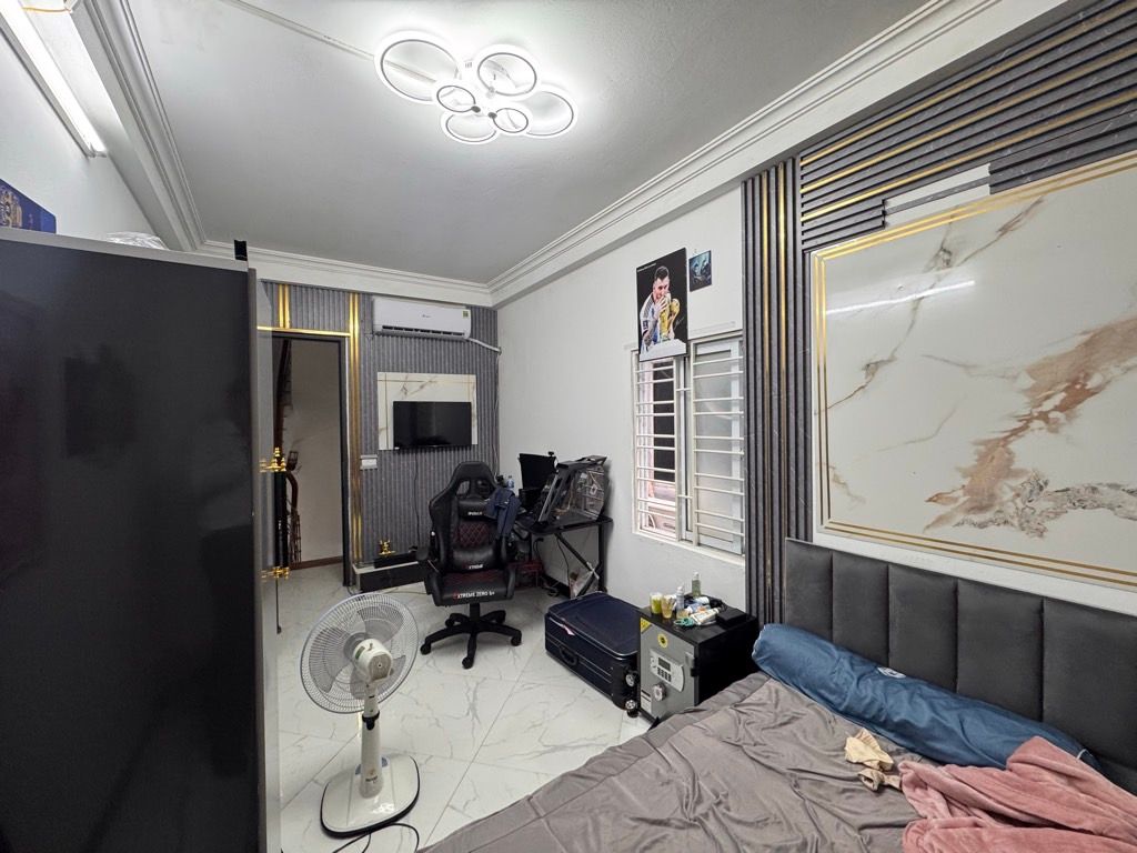 Bán nhà Bùi Xương Trạch - diện tích 21m2 4 tầng - Nhà lô góc 2 mặt thoáng - giá 3,2 tỷ