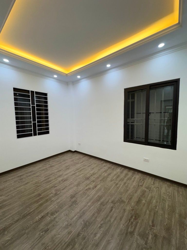Bán nhà Nguyễn Chính - diện tích 45m2 5 tầng - Lô góc - giá 14,6 tỷ