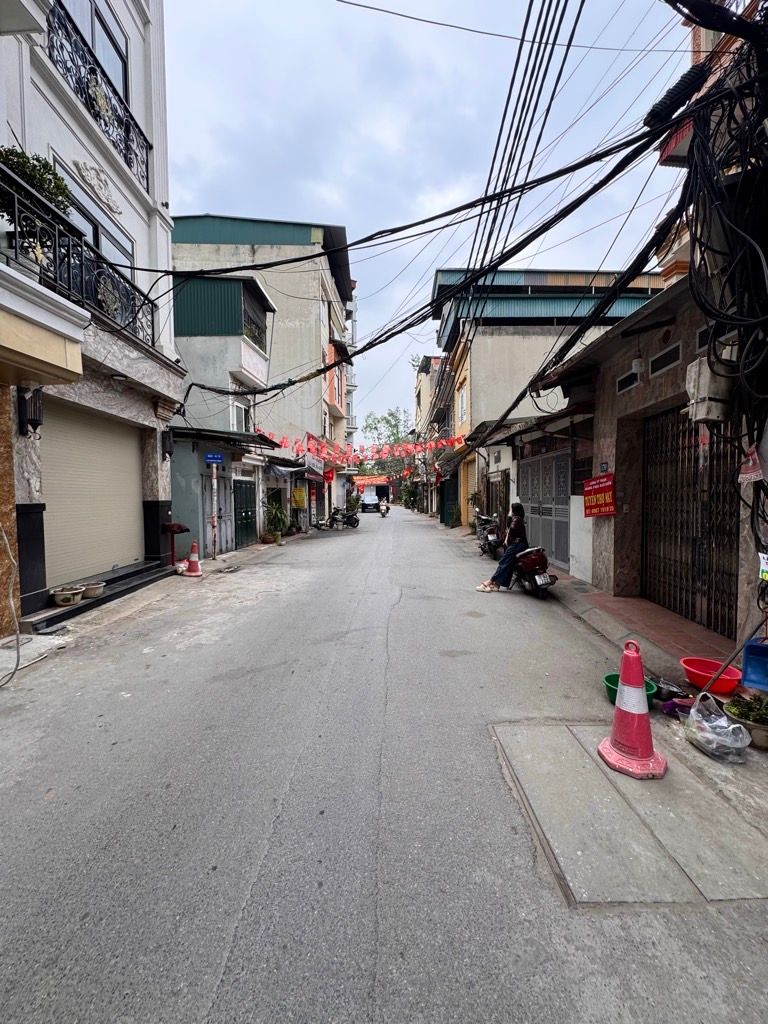 Bán nhà Nguyễn Chính - diện tích 45m2 5 tầng - Lô góc - giá 14,6 tỷ