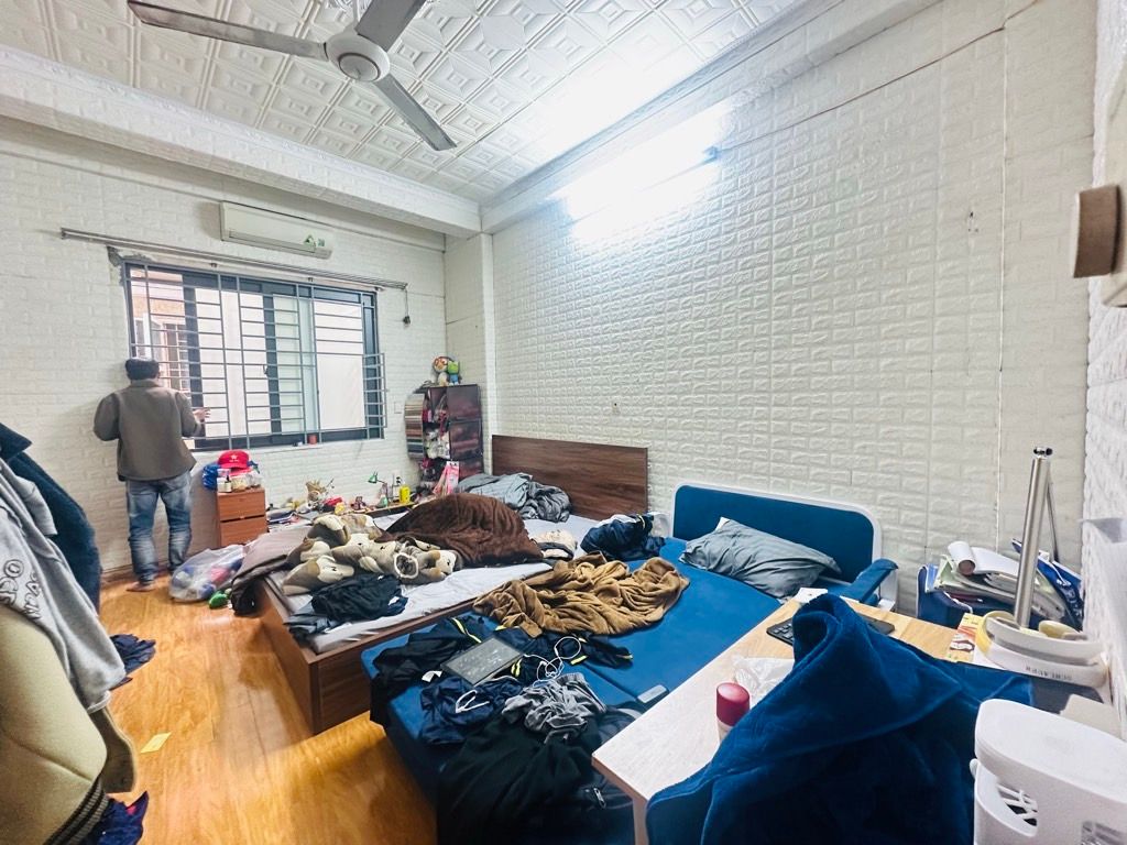 Bán nhà Lương Sử A - diện tích 32.3m2 4 tầng - Lô góc - giá 6,9 tỷ