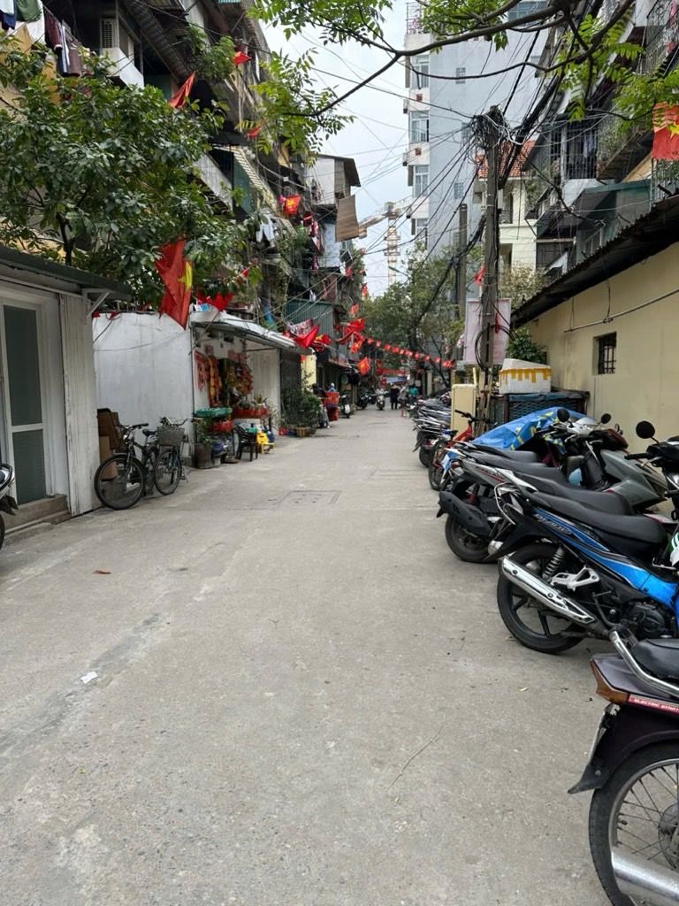 Bán nhà Tây Sơn - diện tích 100m2 3 tầng - Lô góc 2 ban công - giá 6,3 tỷ