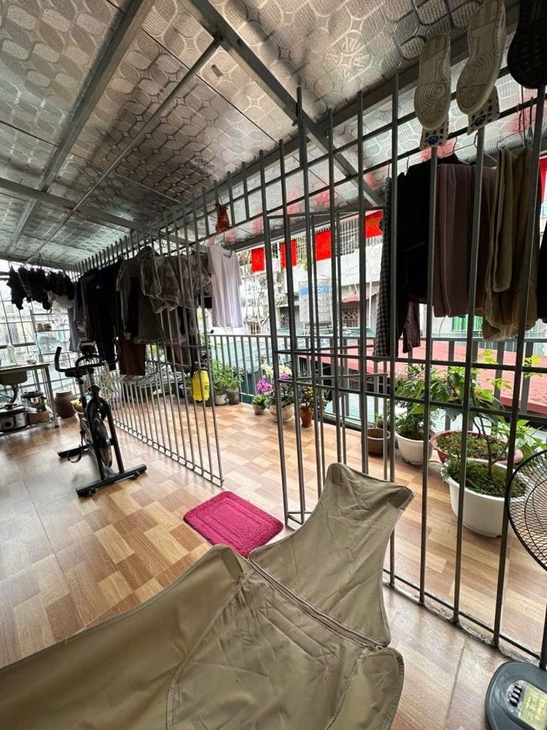 Bán nhà Tây Sơn - diện tích 100m2 3 tầng - Lô góc 2 ban công - giá 6,3 tỷ