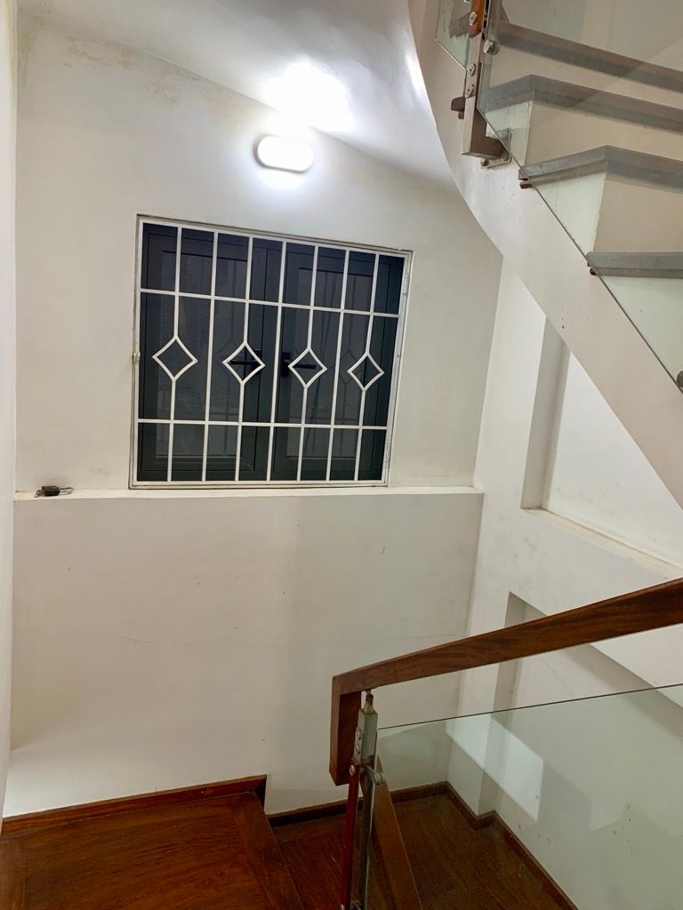 Bán nhà Định Công Thượng - diện tích 36.7m2 5 tầng - 2 mặt thoáng - giá 13,2 tỷ