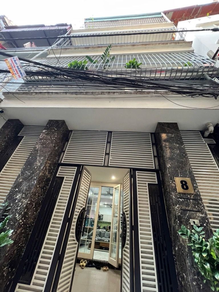 Bán nhà Trịnh Đình Cửu - diện tích 96m2 4 tầng - nhà đẹp hiếm có - giá 20 tỷ