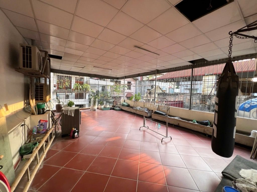 Bán nhà Trịnh Đình Cửu - diện tích 96m2 4 tầng - nhà đẹp hiếm có - giá 20 tỷ