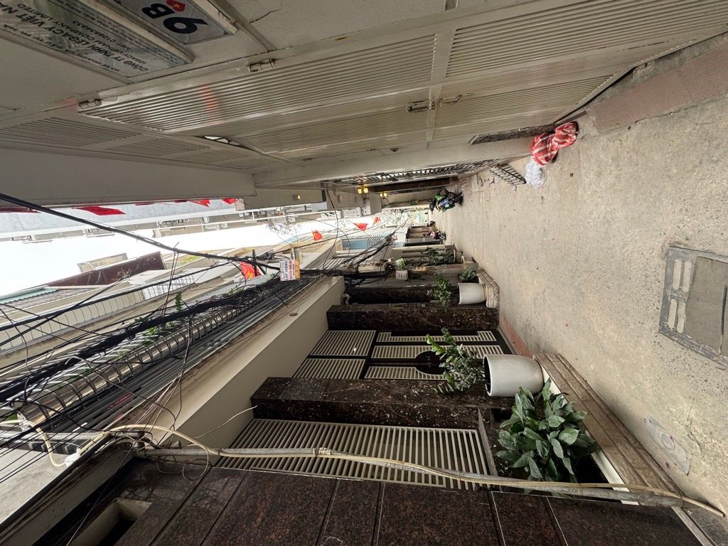 Bán nhà Trịnh Đình Cửu - diện tích 96m2 4 tầng - nhà đẹp hiếm có - giá 20 tỷ