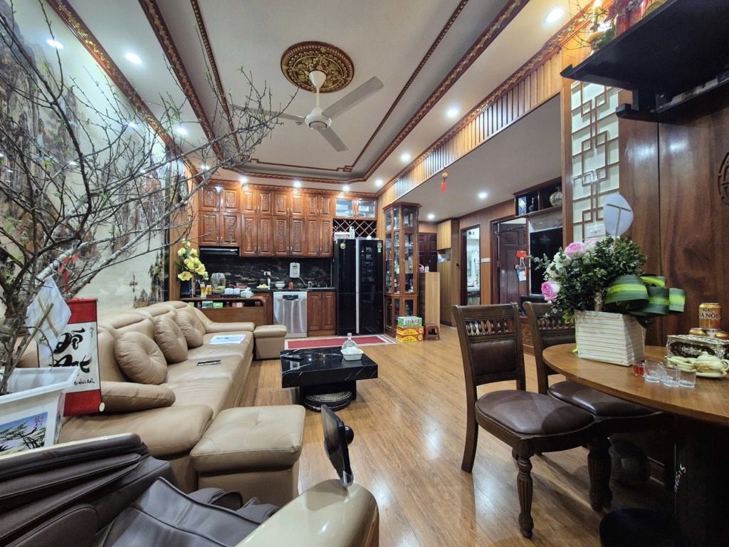 Bán nhà Hoàng Văn Thái - diện tích 78.4m2 1 tầng - Ô tô đỗ nội khu - giá 8,26 tỷ